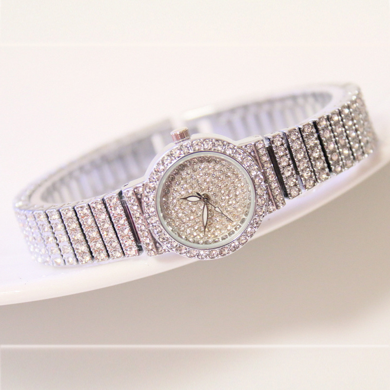 Damskie zegarki znanych luksus – Luxury Watch Diamond recenzja i cena
