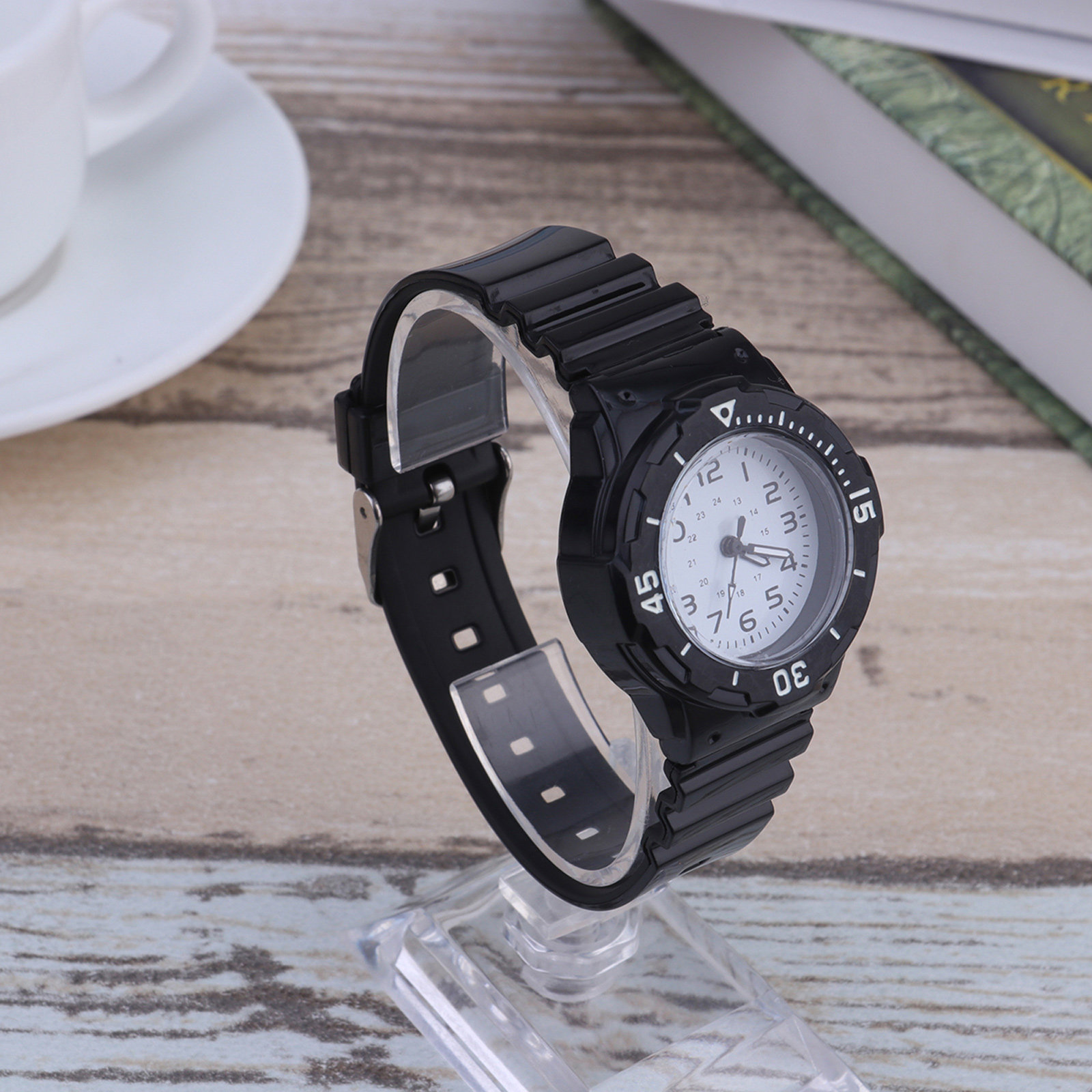 Czarno-biały zegarek kwarcowy  – Luxury Watch With Arabic Numerals recenzja i cena